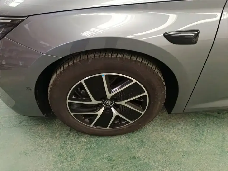 BYD Qin L