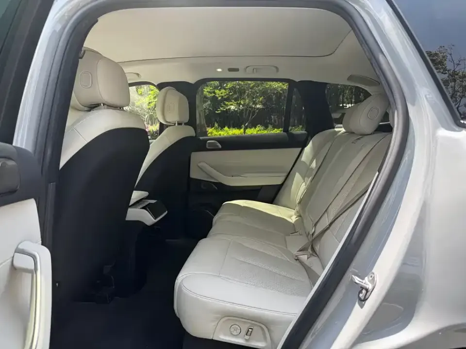 Nio ES7