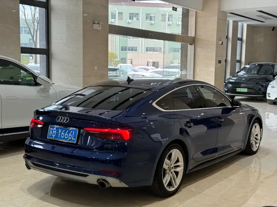 Audi A5 (Import)