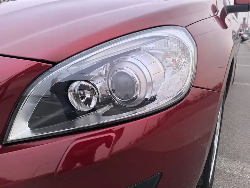 Volvo S60 (Import)