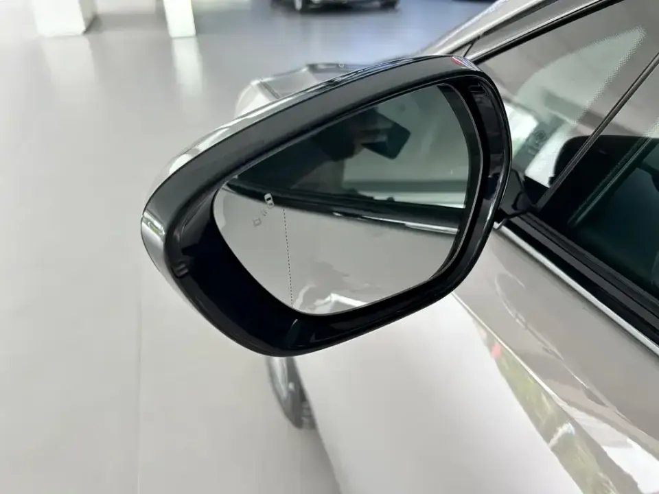 Hongqi Hongqi EH7