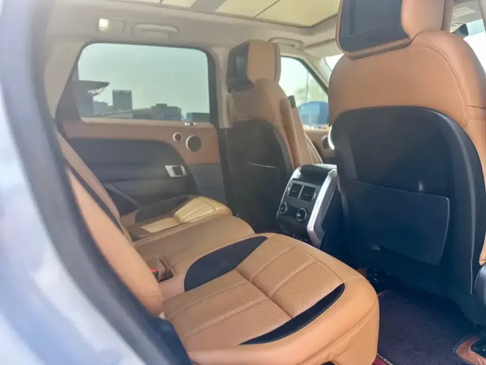 Land Rover Sport