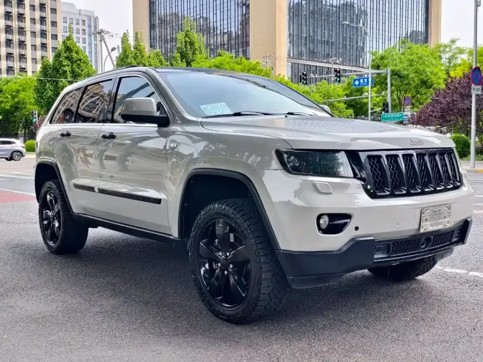 Jeep Grand Cherokee (Import)