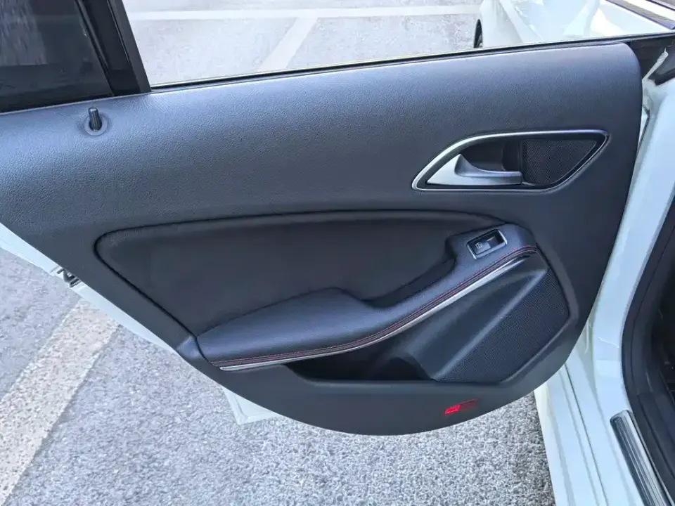 Mercedes-Benz CLA (Import)
