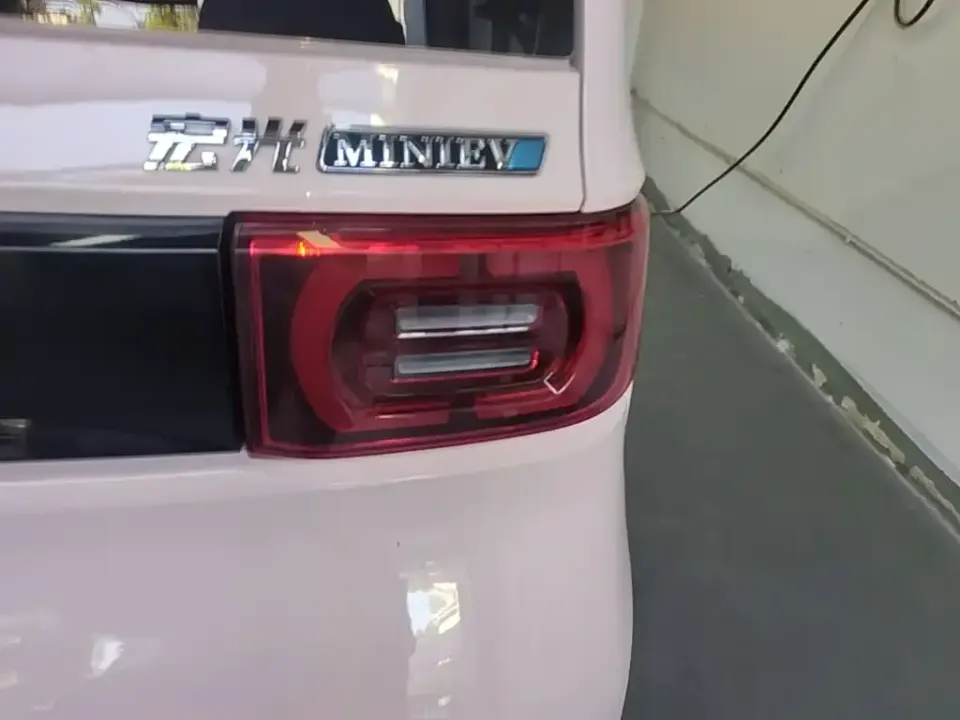 Wuling MINIEV