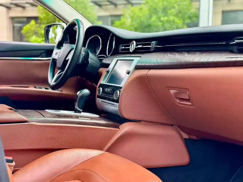 Maserati Quattroporte