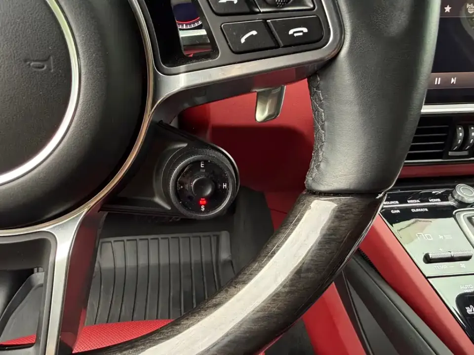 Porsche Cayenne Hybrid