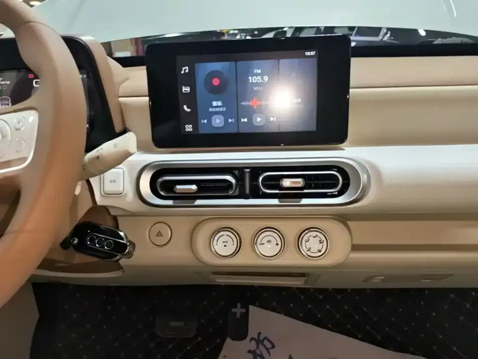 Wuling MINIEV
