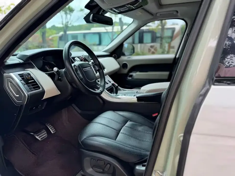 Land Rover Sport