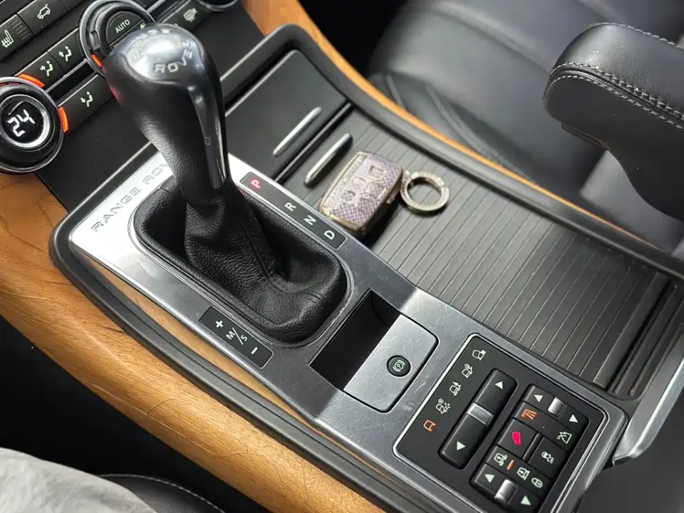 Land Rover Sport