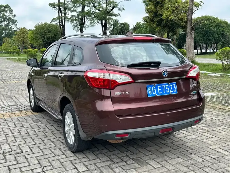 Venucia T70