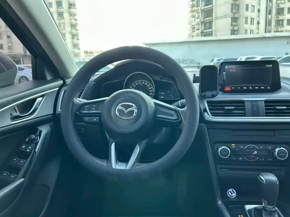 Mazda 3 Axela