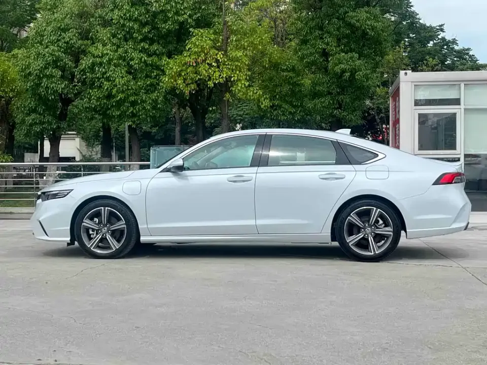 Honda Inspire PHEV