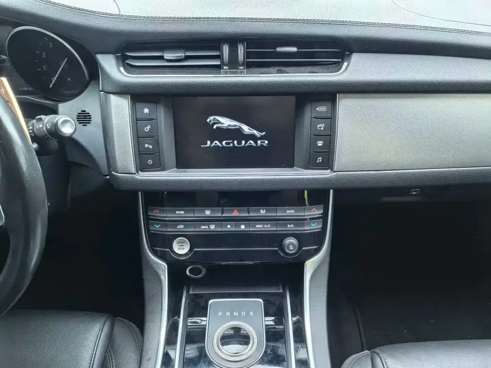Jaguar XFL