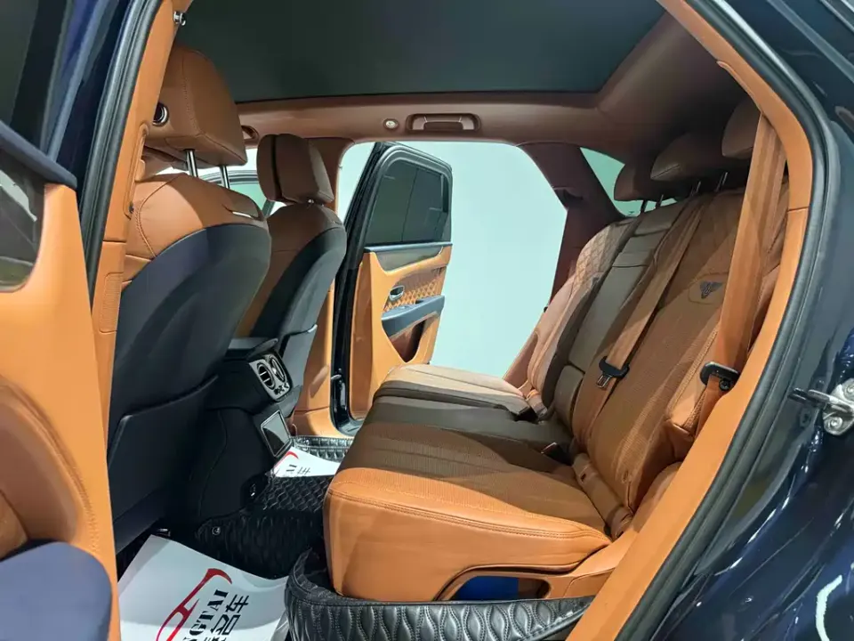 Bentley Bentayga PHEV