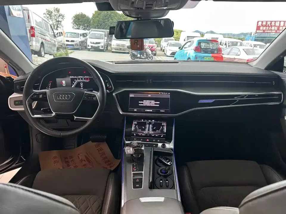 Audi A7L