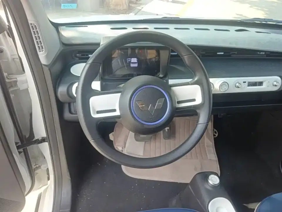 Wuling MINIEV