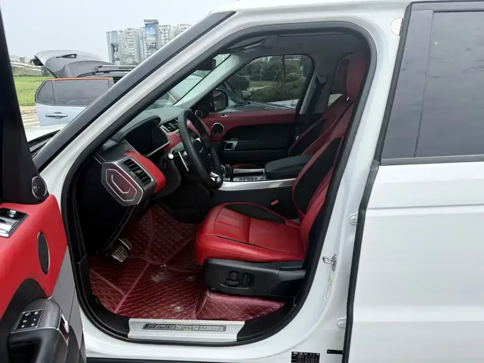 Land Rover Sport