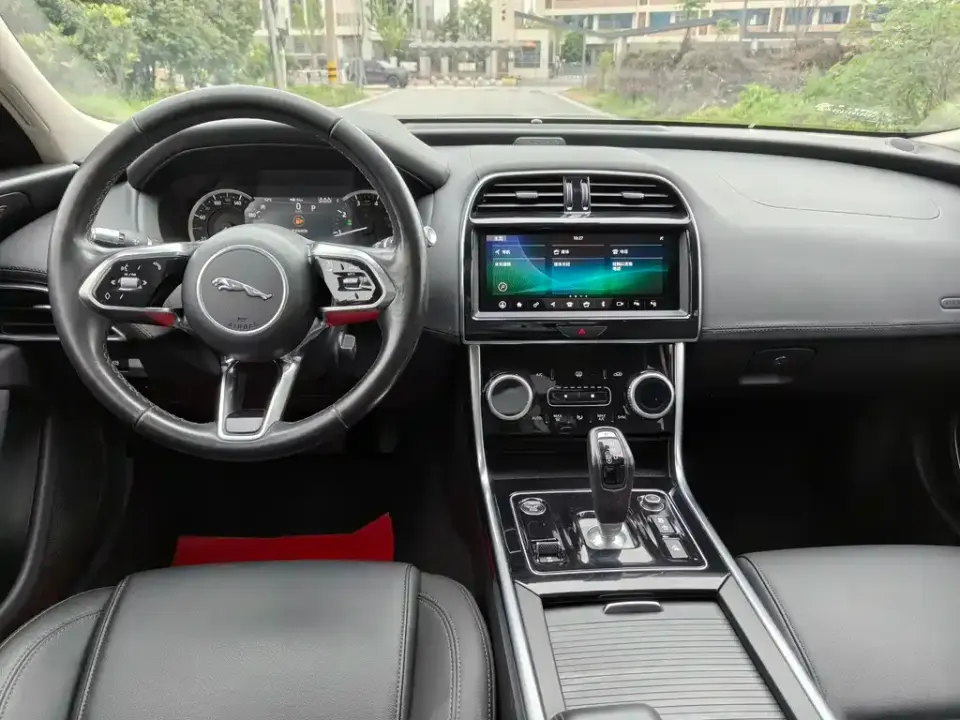 Jaguar XEL