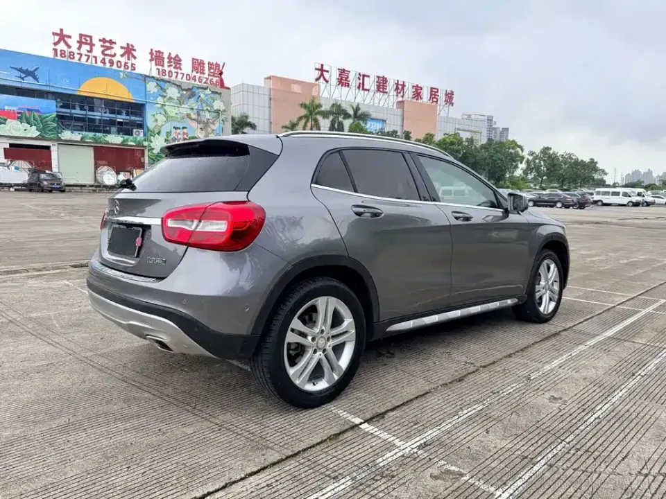 Mercedes-Benz GLA