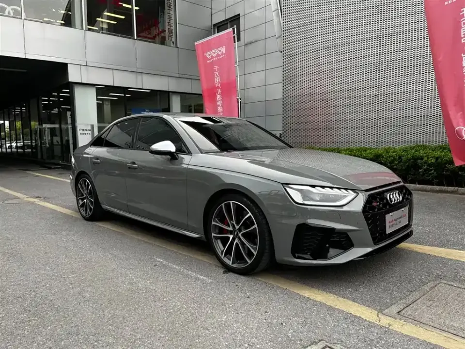 Audi S4
