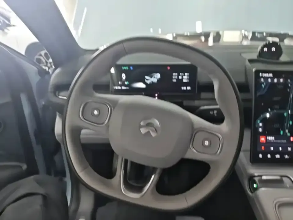 Nio EC6