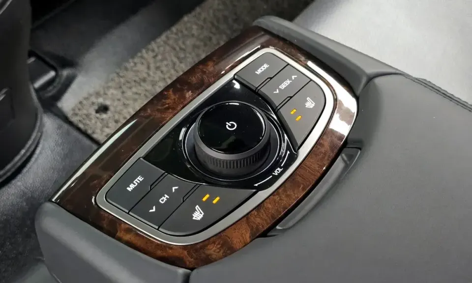 Hyundai Aslan