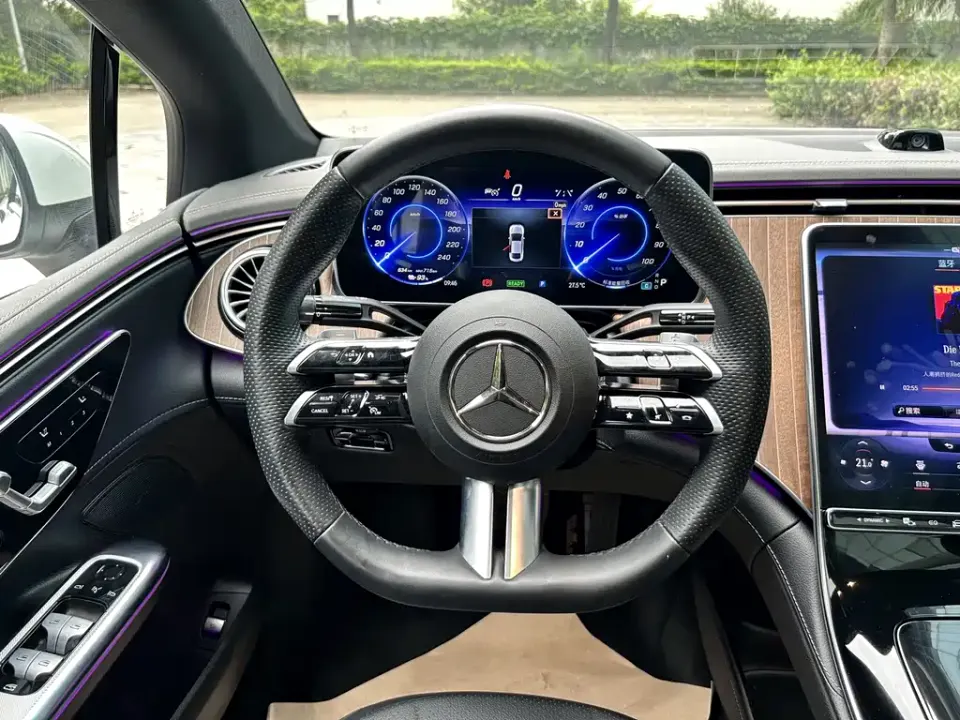 Mercedes-Benz EQE