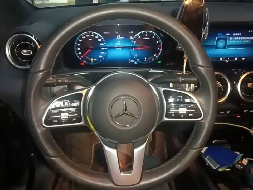 Mercedes-Benz GLB
