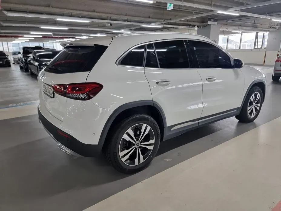 Mercedes-Benz GLA-Class