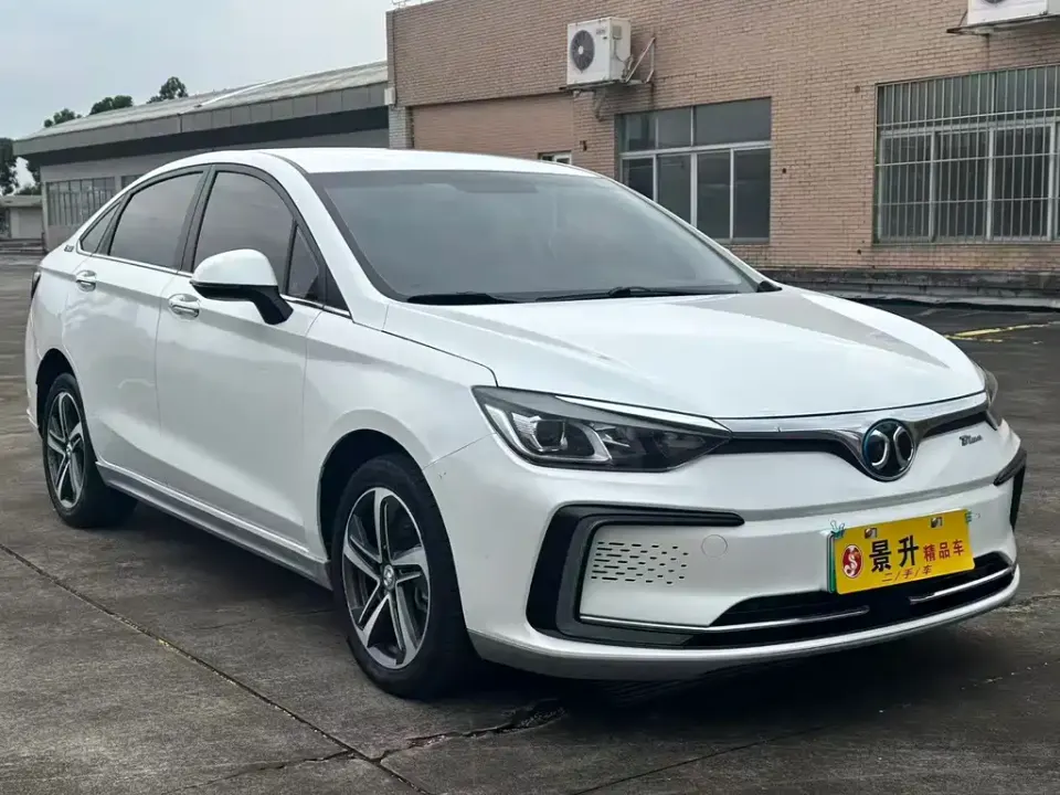 BAIC EU5
