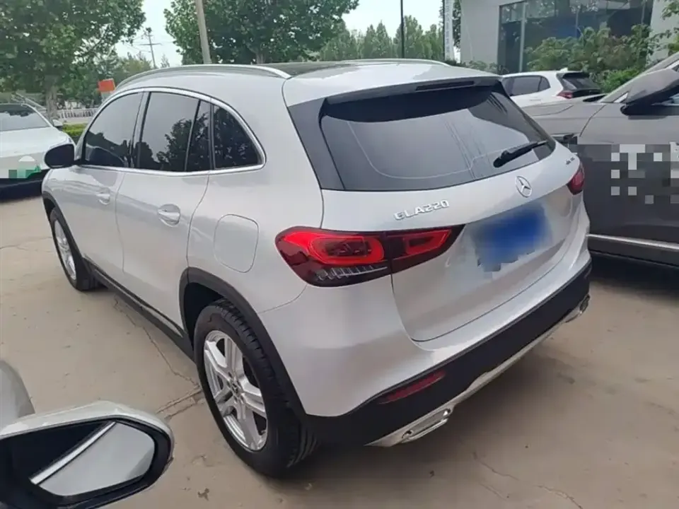 Mercedes-Benz GLA