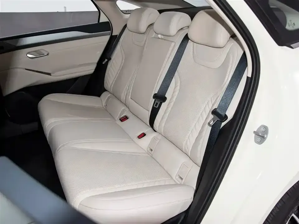 BYD Qin L