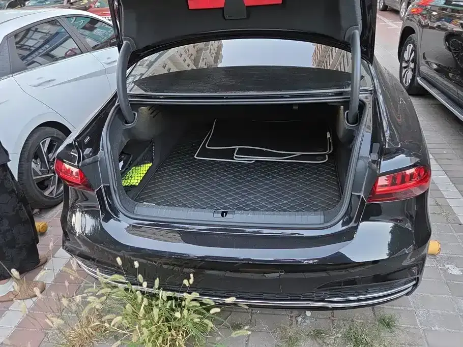 Audi A7L