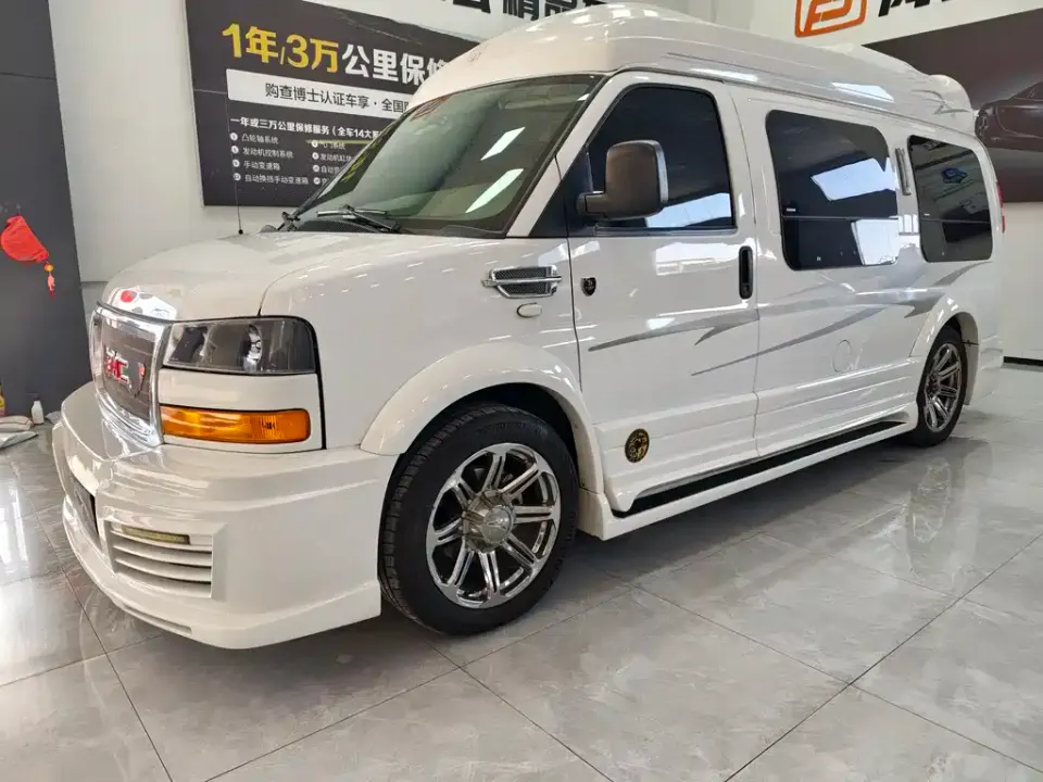 GMC Savana
