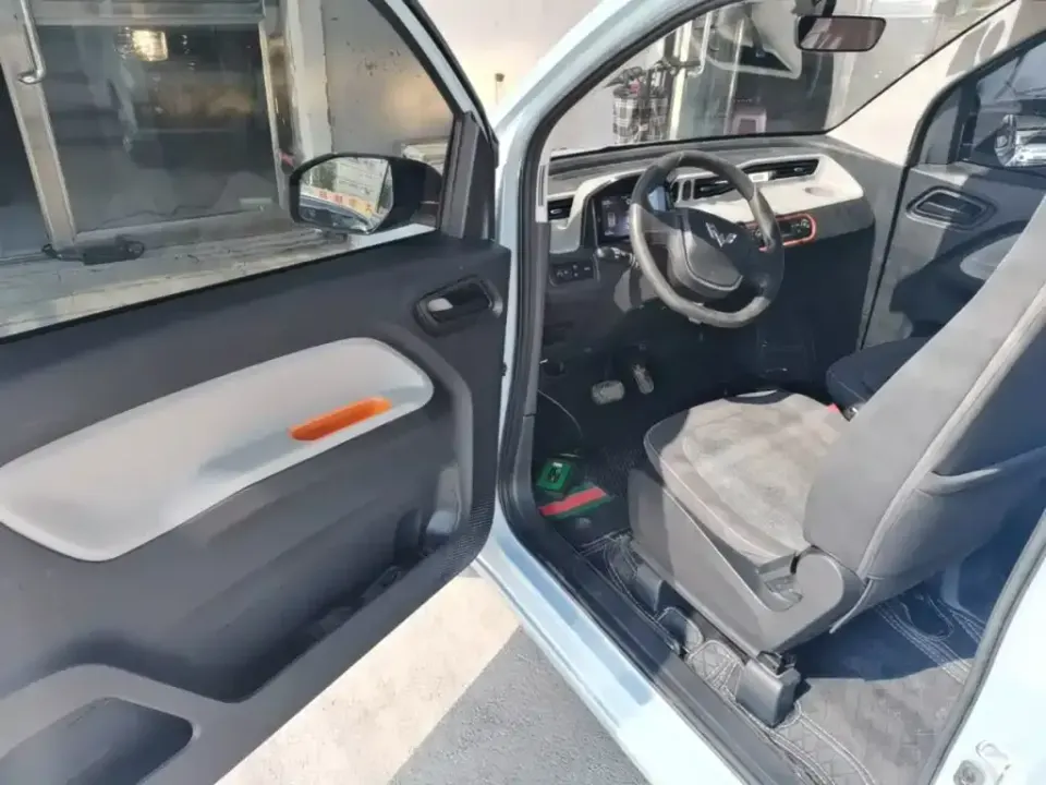 Wuling MINIEV