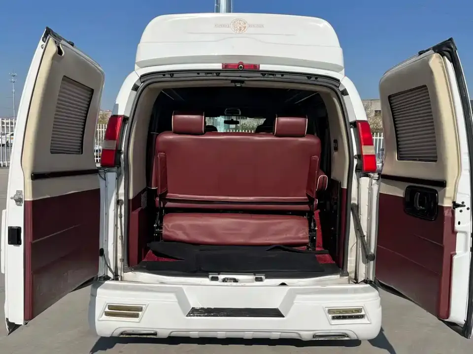 GMC Savana