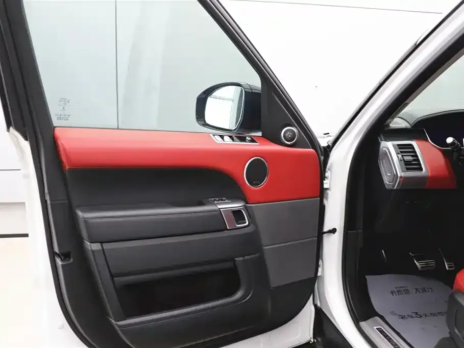 Land Rover Sport
