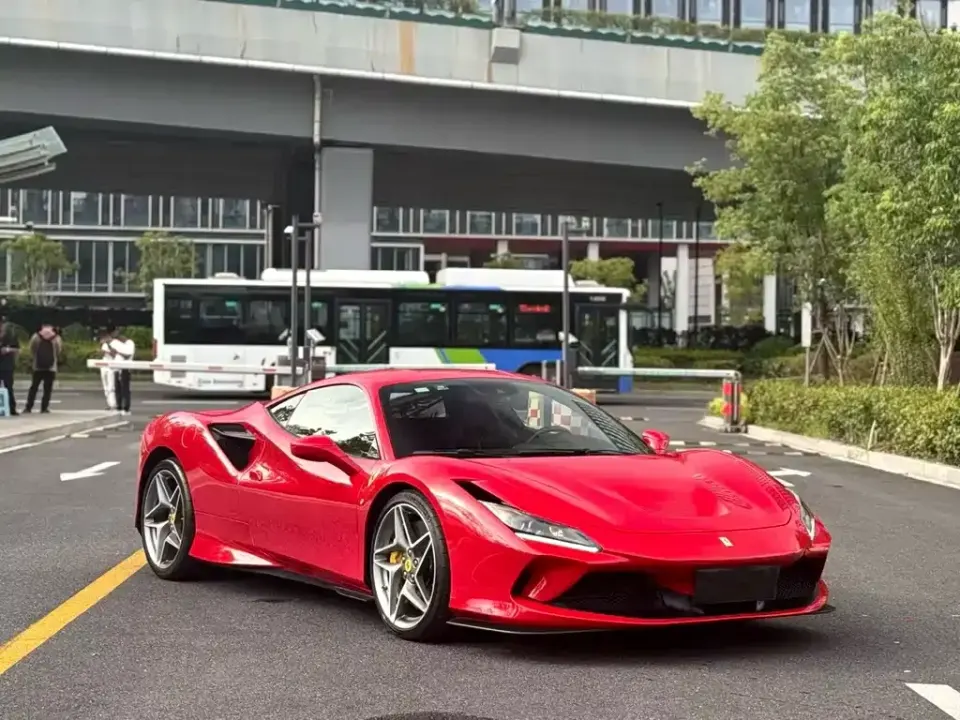 Ferrari F8