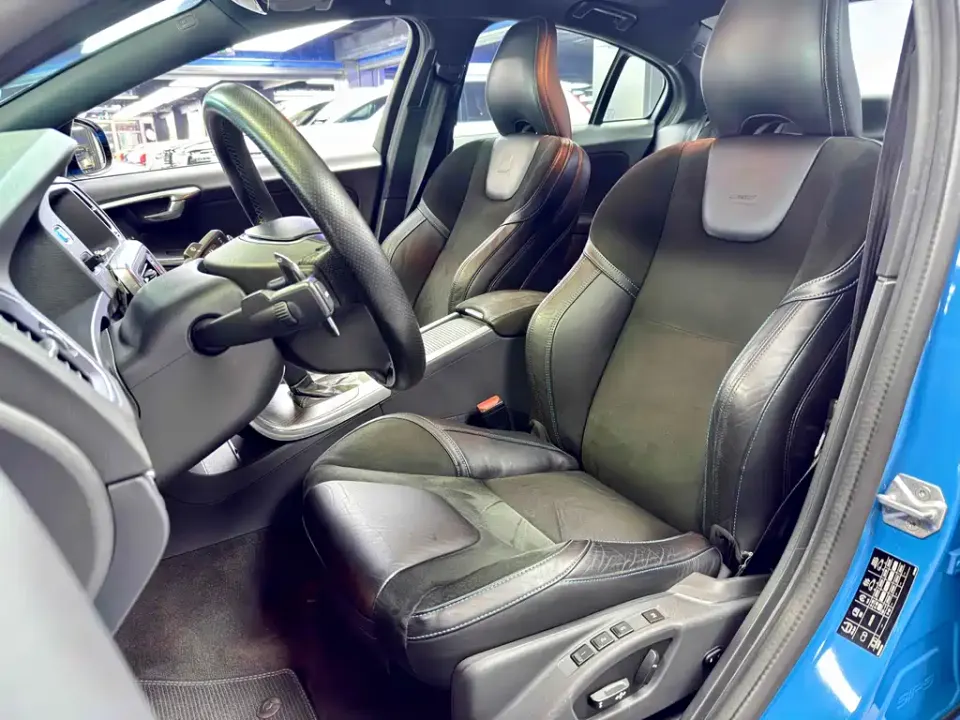 Volvo S60 (Import)