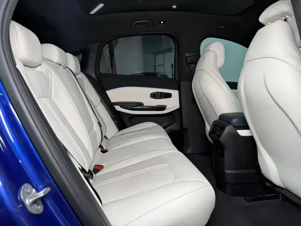 Nio EC6
