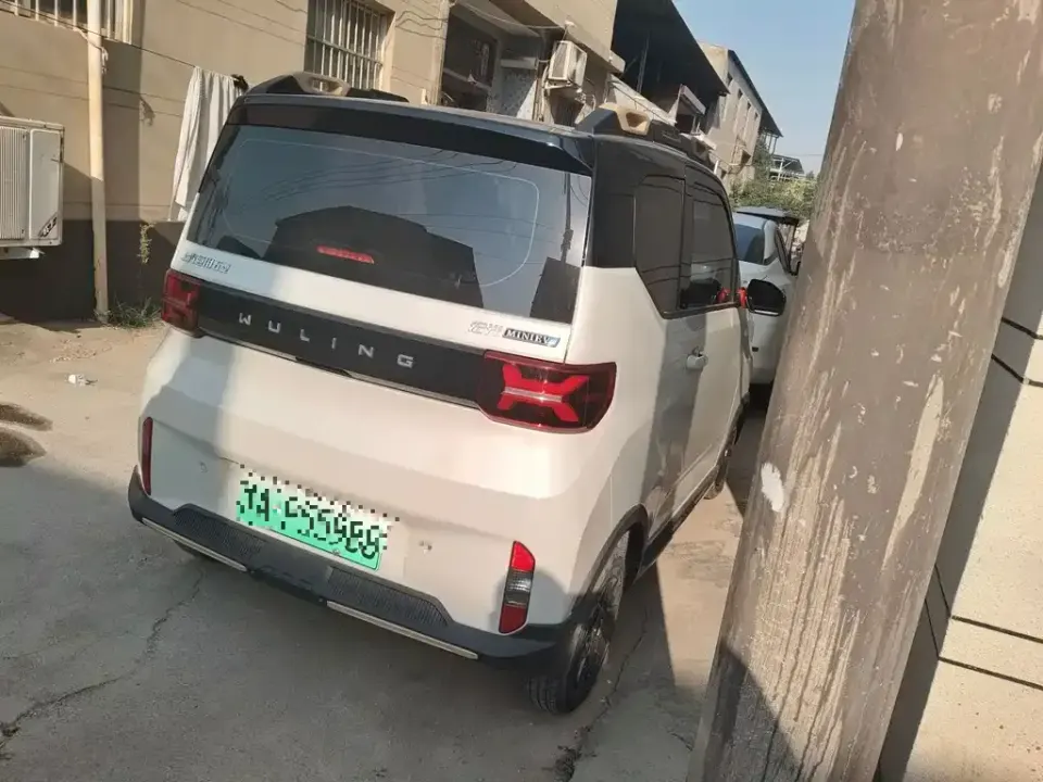 Wuling MINIEV