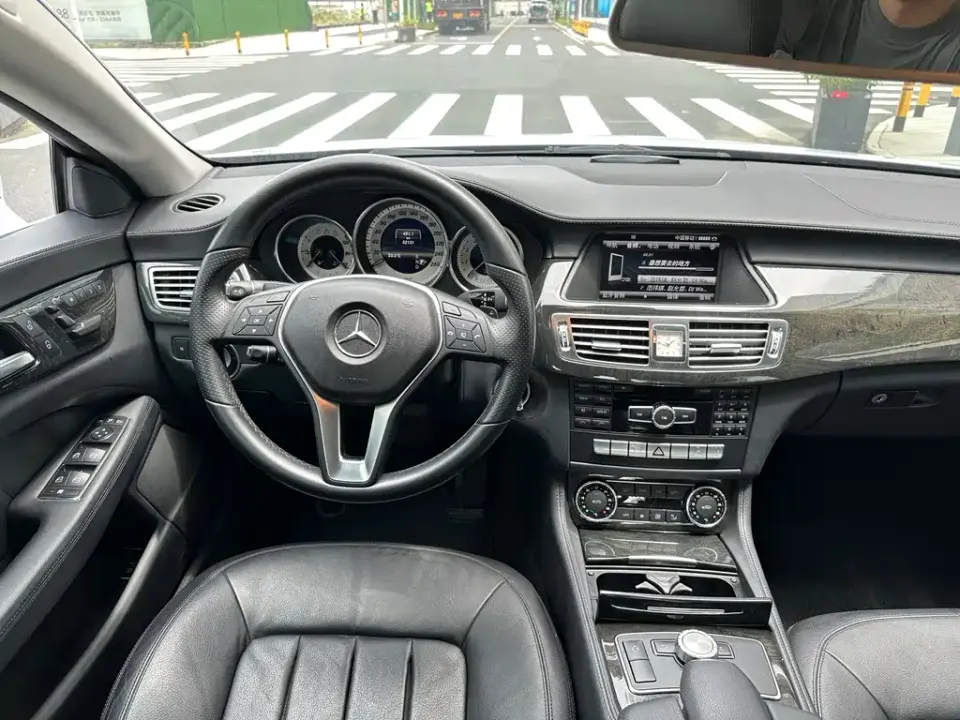 Mercedes-Benz CLS