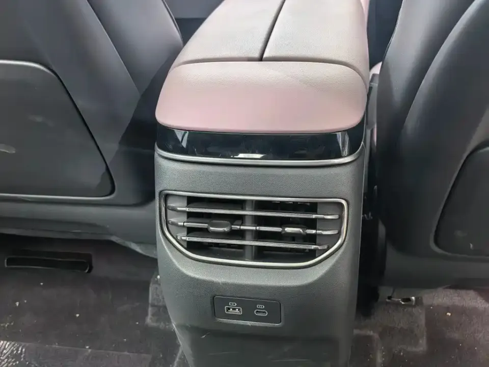 Hongqi Hongqi Tiangong 08