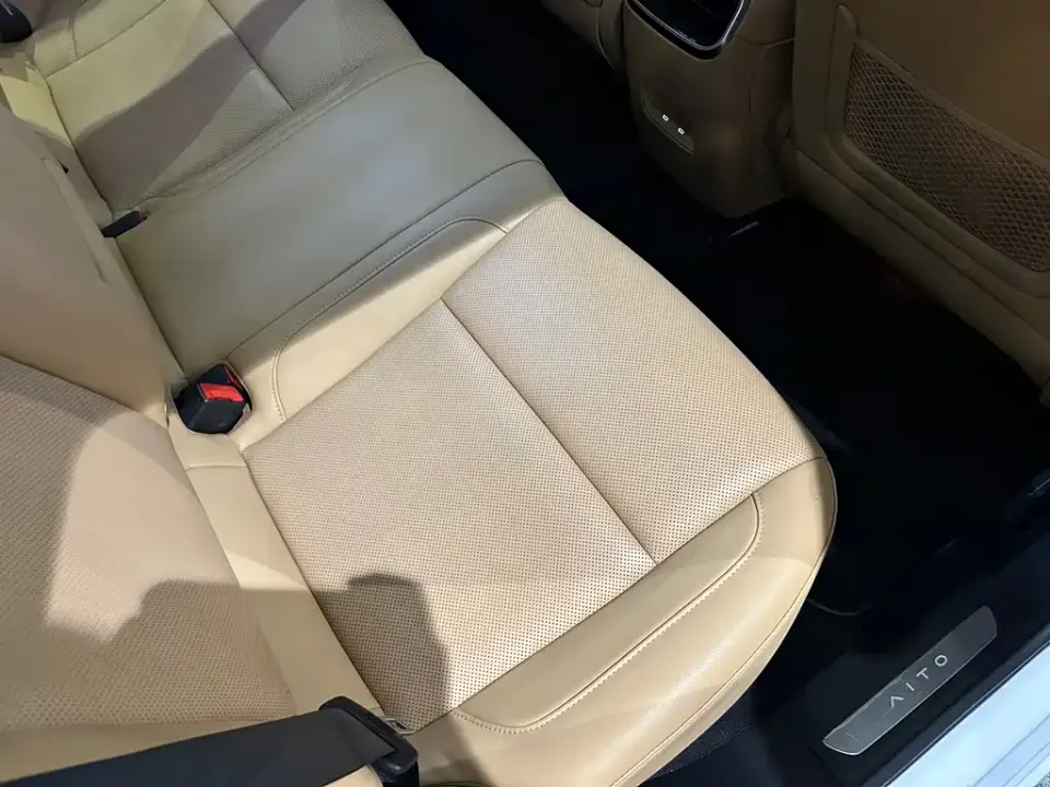 AITO AITO M5