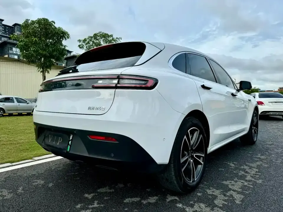 AITO AITO M5