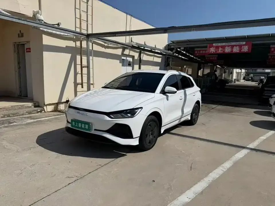 BYD e2