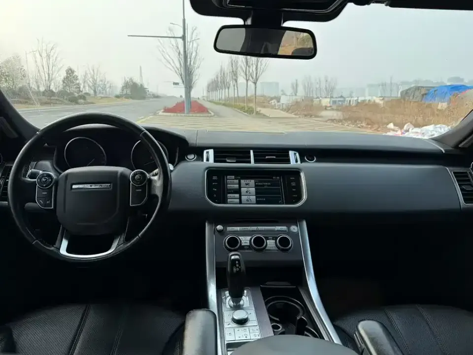 Land Rover Sport