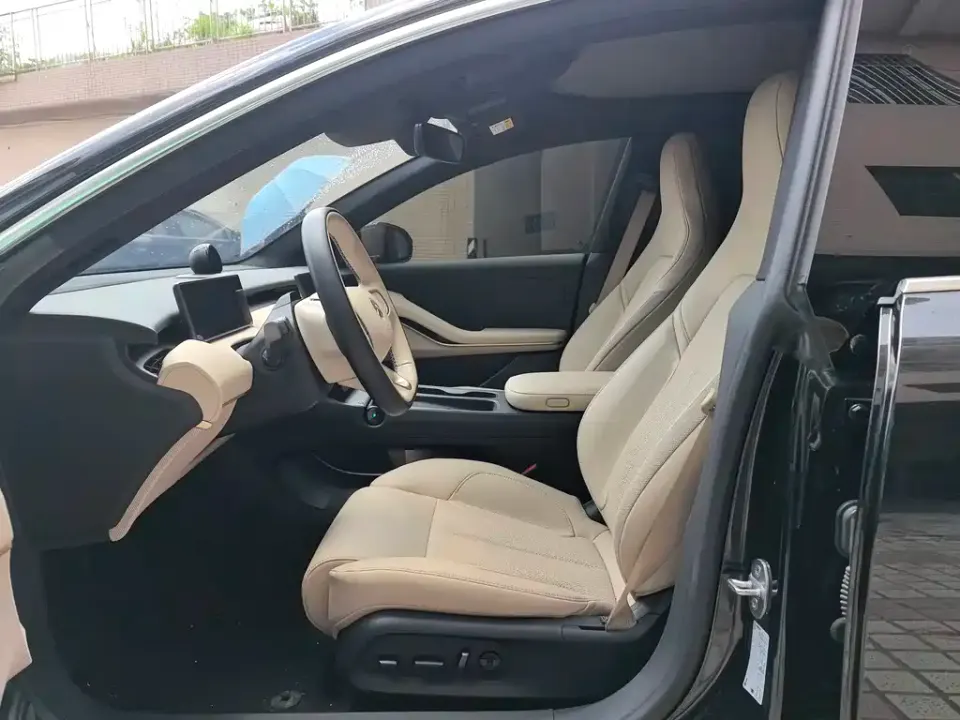 Nio ET5
