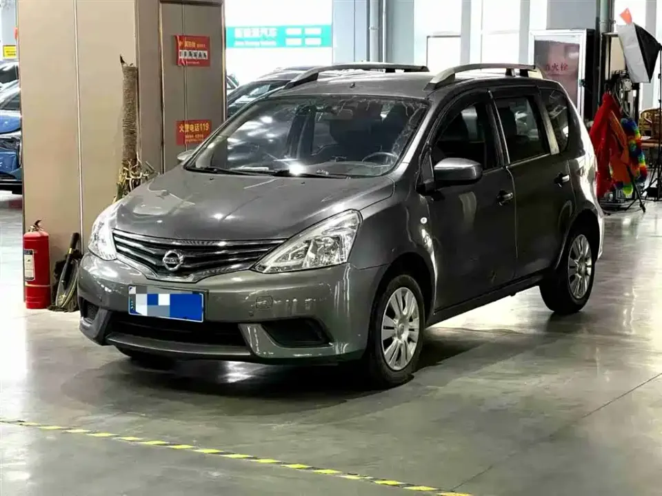 Nissan Livina